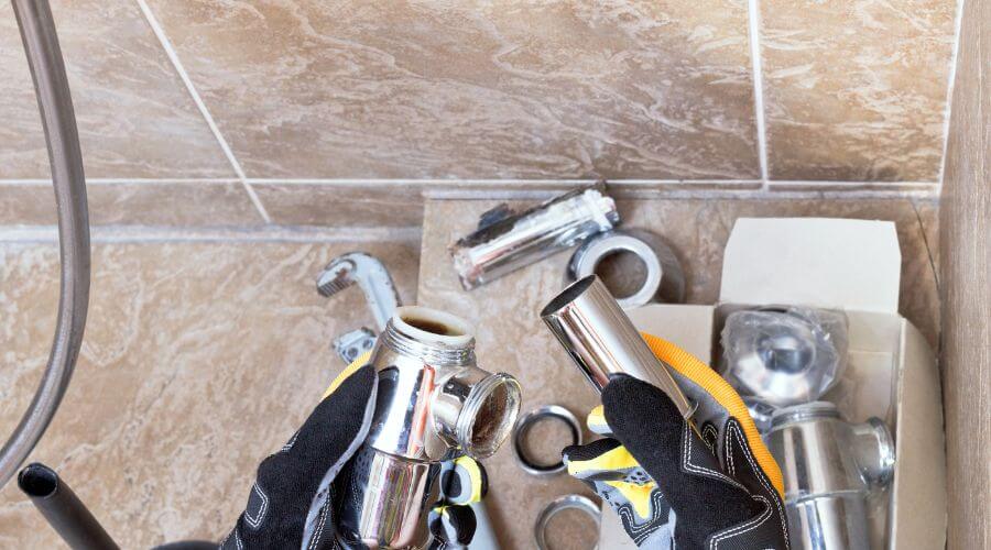 Professional gutter cleaning in Greenville, MS